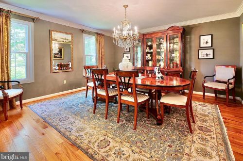 12 Michele Dr, Media PA 19063-1029 exterior