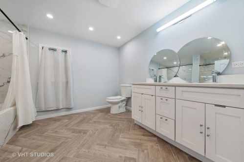 7251 Paxton Ave, Chicago IL  60649-2519 exterior