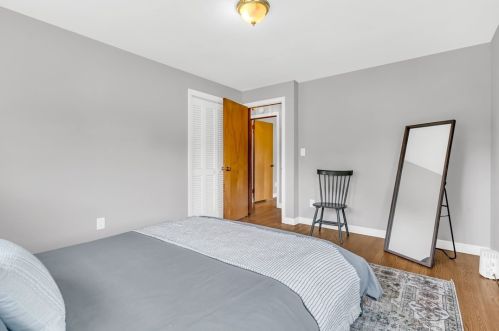 2374 Jenkinson Dr, Pittsburgh PA  15237-6620 exterior