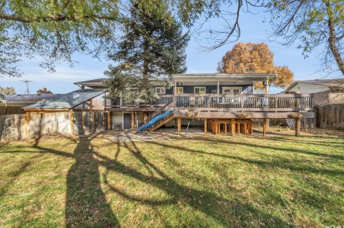 884 Spartan Dr, Sandy UT 84094-1811 exterior