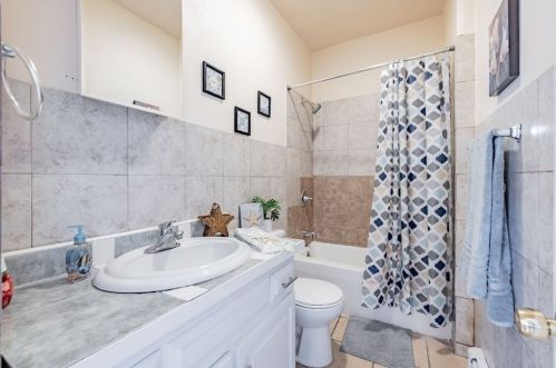 99 Euclid Ave, Springfield MA 01108-1725 exterior