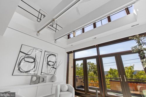 5171 Macarthur Blvd, Washington DC 20016-3315 exterior