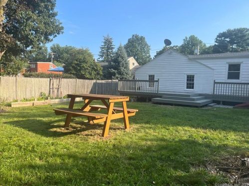 441 Anderson Ave, Milford CT 06460-3705 exterior