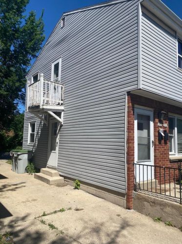 2909 60th St, Milwaukee, WI 53210-1402