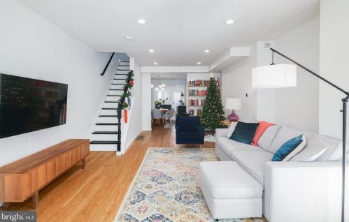 2454 Amber St, Philadelphia PA  19125-1619 exterior