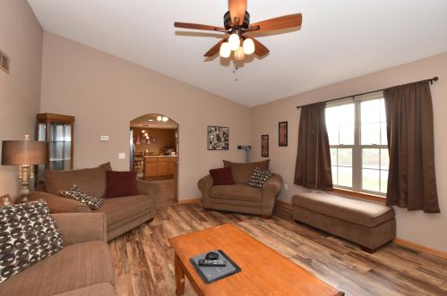 8465 Westminster Dr, Sturtevant WI 53177-2835 exterior