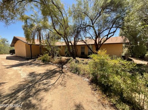 7821 Leonardo Da Vinci Way, Tucson AZ  85704-3213 exterior