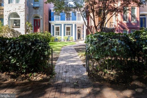 908 Capitol St, Washington DC  20003-3904 exterior