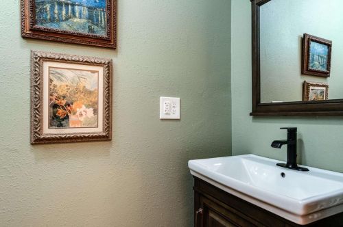 1610 Madison St, Madison WI  53711-2122 exterior