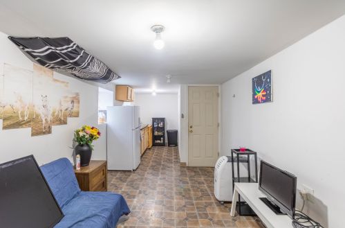 10204 Indiana Ave, Chicago IL 60827-1214 exterior