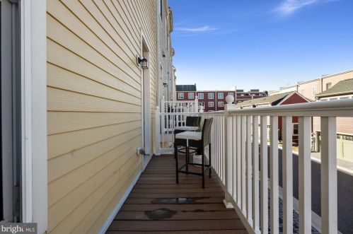 724 Diamond Ave, Alexandria VA 22301-1748 exterior