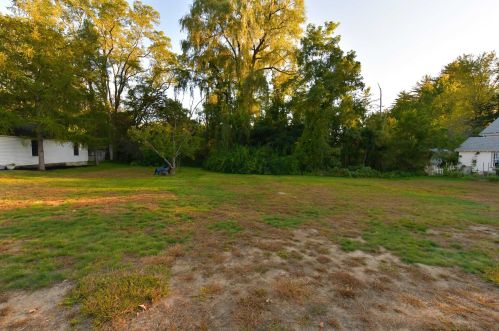 28 Shawmut St, Concord NH  03301-8608 exterior