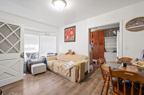 16415 Cornuta Ave, Bellflower CA  90706-4801 exterior