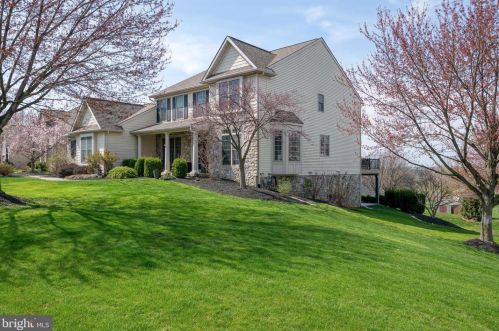 144 Huntingwood Dr, Lancaster, PA 17602-1391