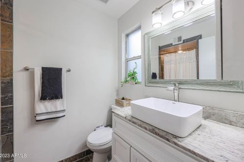 4820 14th Ave, Phoenix AZ  85013-2414 exterior