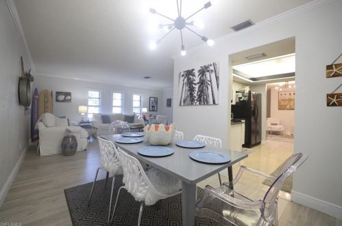 168 Marseille Dr, Naples FL 34112-7102 exterior