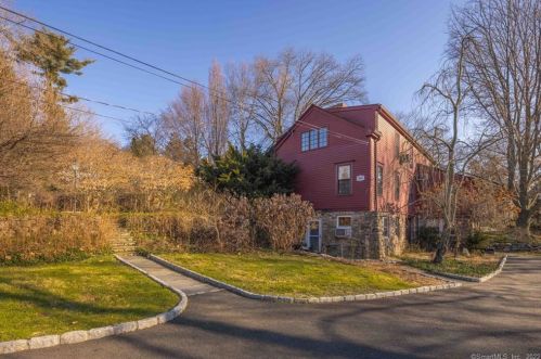 38 Kings Hwy, Westport CT  06880-4710 exterior