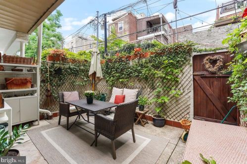 2045 Brandywine St, Philadelphia PA  19130-3204 exterior