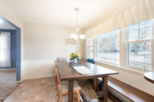 1953 Evergreen St, Grand Rapids MI 49506-4141 exterior