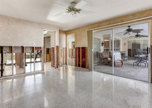 1660 Sandpiper St, Naples FL 34102-0005 exterior