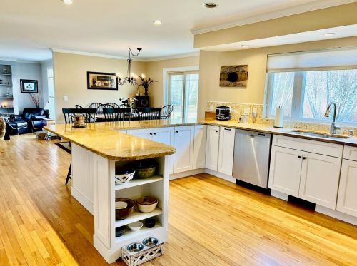 2 Asa Dr, Concord NH  03304-4012 exterior