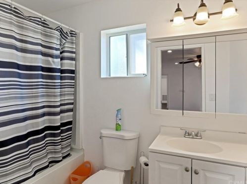 24 A St, Perris CA 92570-1962 exterior