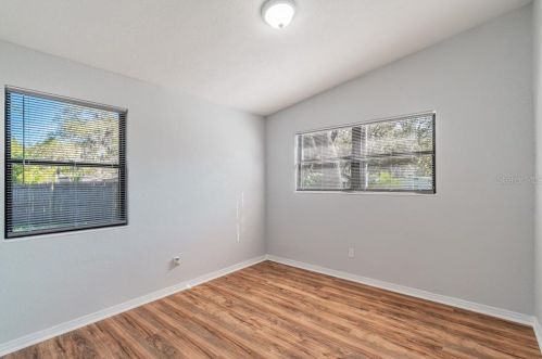 718 Riv Dr, Tampa FL 33617-7857 exterior