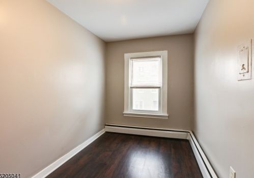 170 Oliver St, Newark NJ 07105-2007 exterior