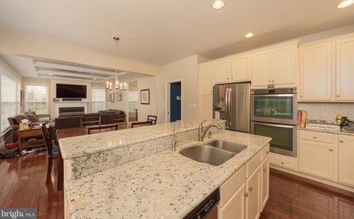 1185 Edgemoor Ct, Lancaster PA 17601-5198 exterior