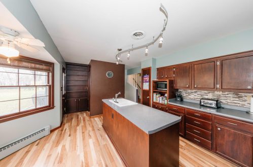 2520 Michael Dr, Milwaukee WI exterior