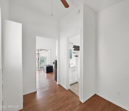 1229 13th Ave, Phoenix AZ 85007-4138 exterior