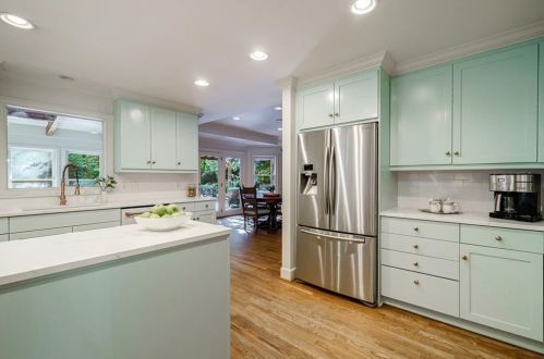 305 Drummen Ct, Atlanta GA 30328-2658 exterior