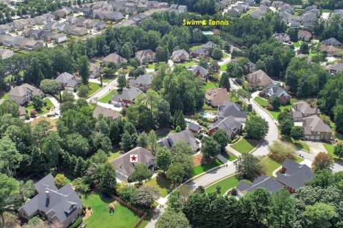 2132 Innsfail Dr, Lithonia GA  30078-2059 exterior