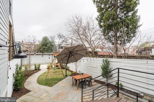 1012 8 St, Washington DC 20002-3621 exterior