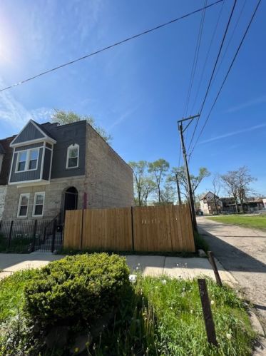 4507 Congress Pkwy, Chicago, IL 60624-3014