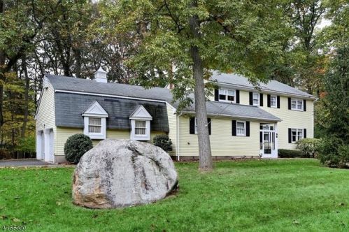 36 Degray Ter, Mahwah, NJ 07430-3105