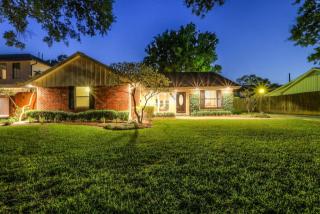 6255 Inwood Dr, Houston TX  77057-3507 exterior