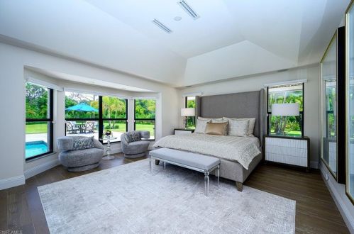 6582 Trl Blvd, Naples FL 34108-2655 exterior