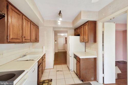 7825 Muirfield Ct, Rockville MD 20854-4078 exterior