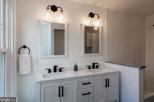 216 James St, Lancaster PA 17603-2910 exterior