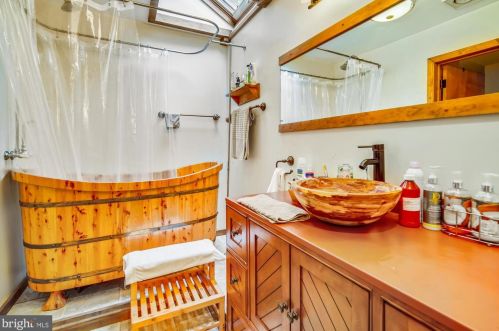 1206 Bryan Pt Rd, Accokeek MD 20607-9619 exterior