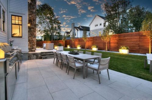 18 Danbury Ave, Westport CT  06880-6819 exterior