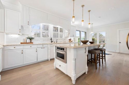 1027 Challenger, Austin TX 78734-4211 exterior