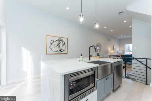 1122 26 St, Philadelphia PA 19121-4636 exterior