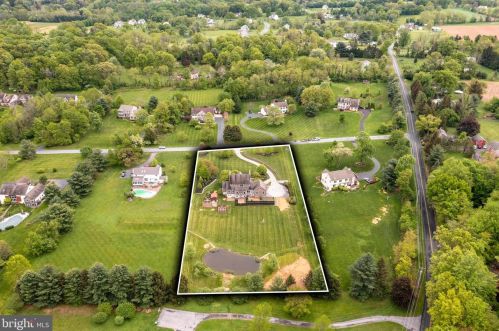 30 Hershey Dr, Pottstown PA 19465-8137 exterior