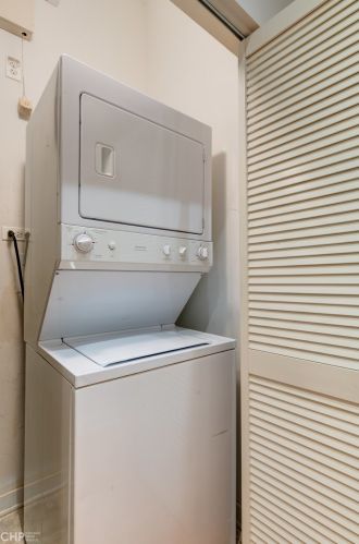 4011 Francisco Ave, Chicago IL 60618-2654 exterior