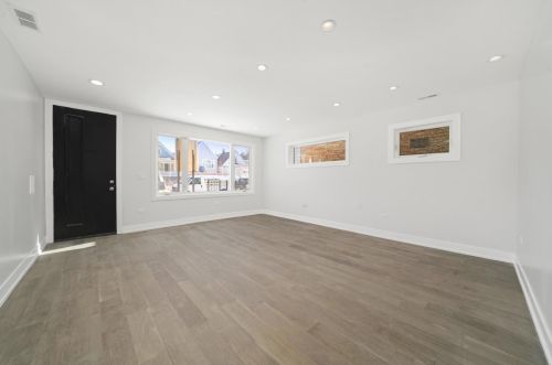 4222 Bernard St, Chicago IL  60618-1104 exterior