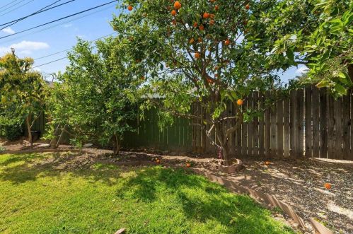 833 Willow Dr, Brea CA 92821-5052 exterior