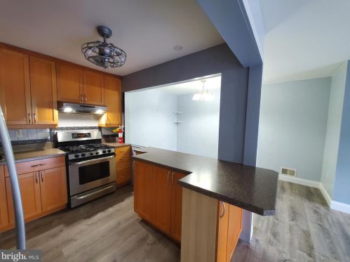 48 Lehavre Ct, Trenton NJ  08619-4723 exterior