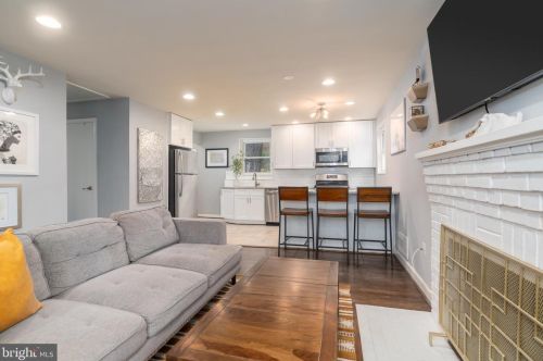 3121 King St, Alexandria, VA 22302-3105